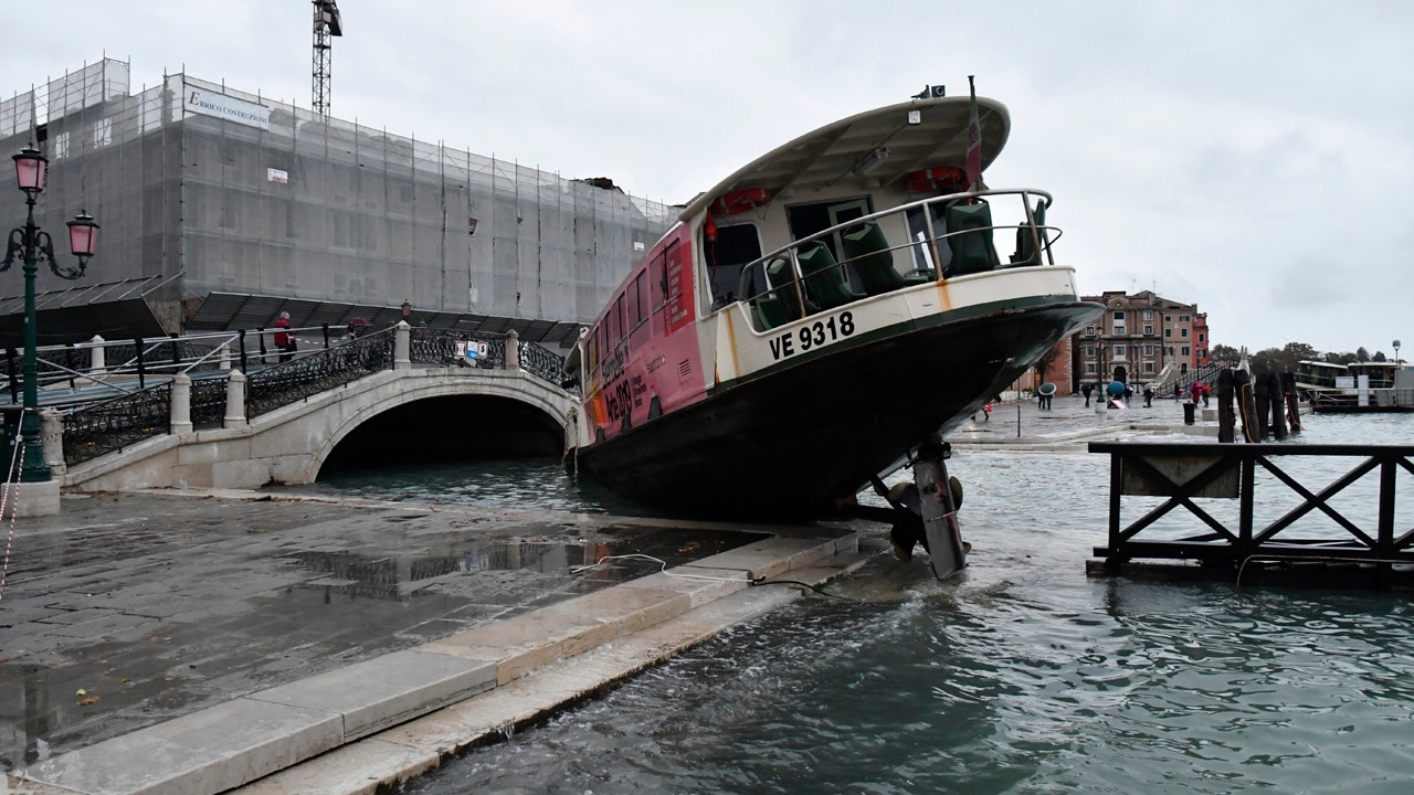 Venice flooding has city 'on its knees,' Italy to declare state of emergency