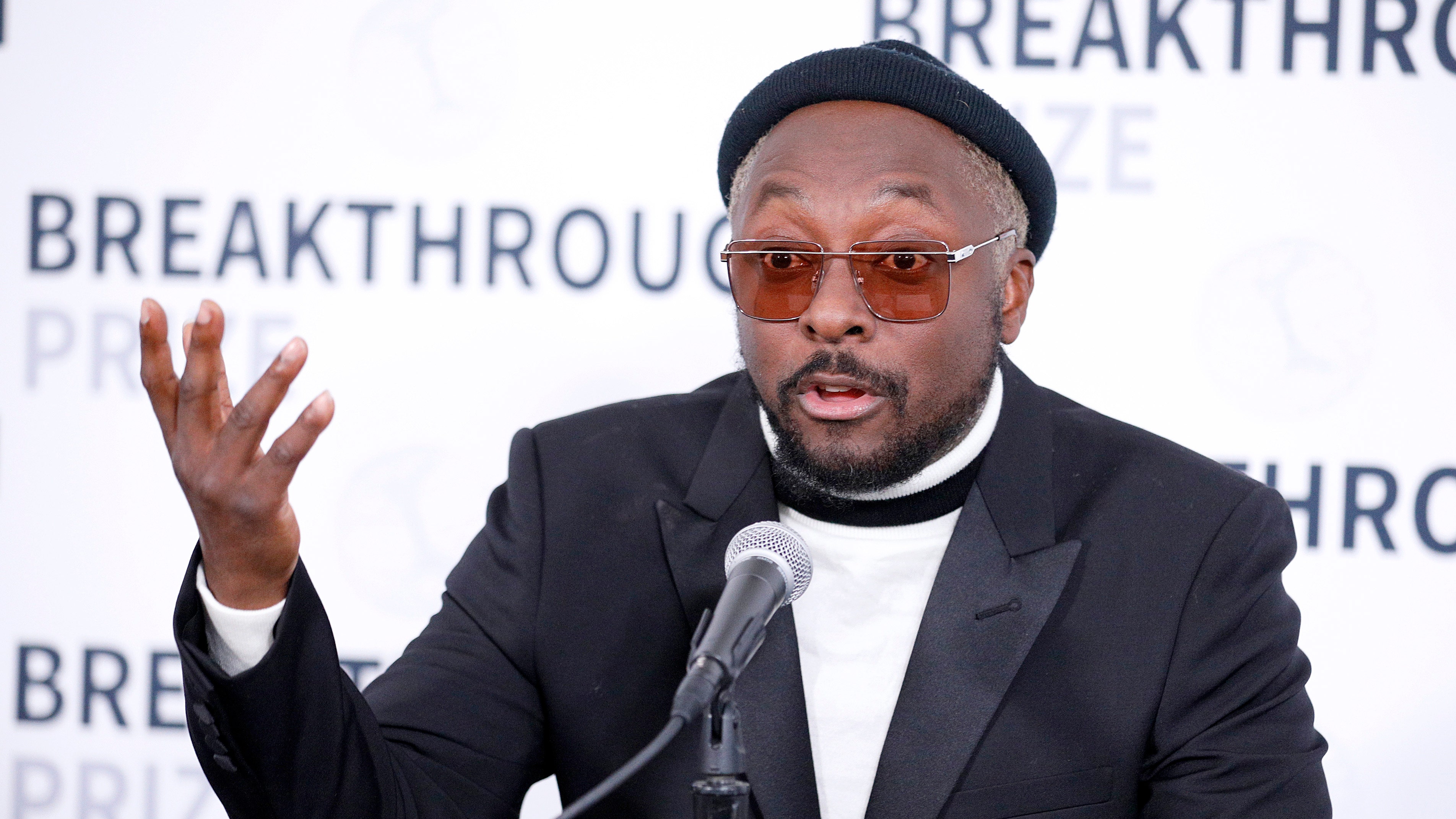 Singer will.i.am calls flight attendant 'racist' after incident onboard