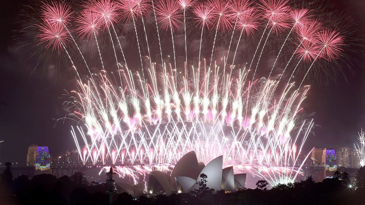 Sydney holding New Year's fireworks despite raging wildfires as fire chief warns of ban
