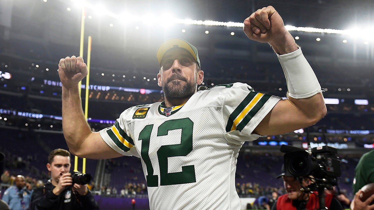 Packers win NFC North title with 23-10 victory over Vikings