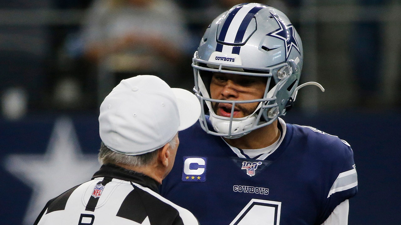 VIDEO: Cowboys Coin Toss Screw up Gives Rams Ball to Start Both Halves