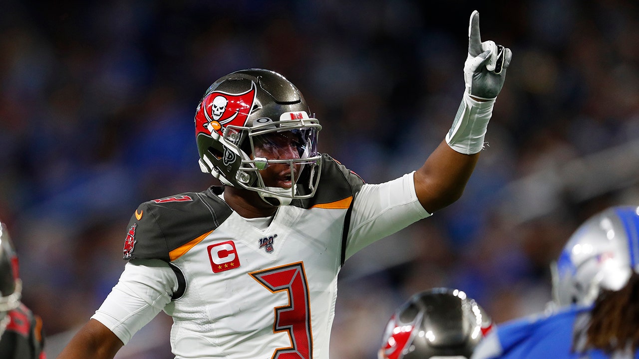 Bucs win third straight behind another wild Jameis Winston performance