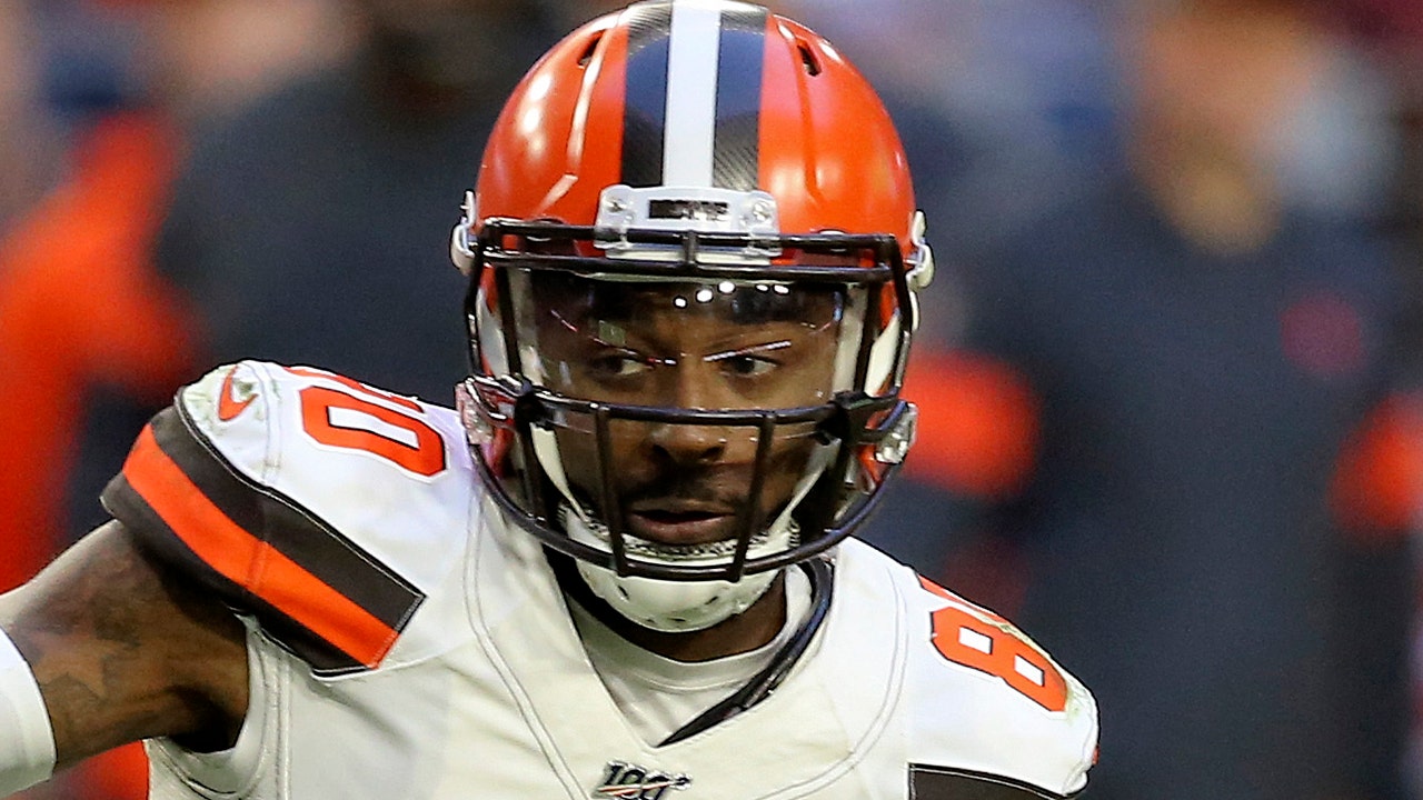 Browns WR Jarvis Landry posts about future in Cleveland on social media