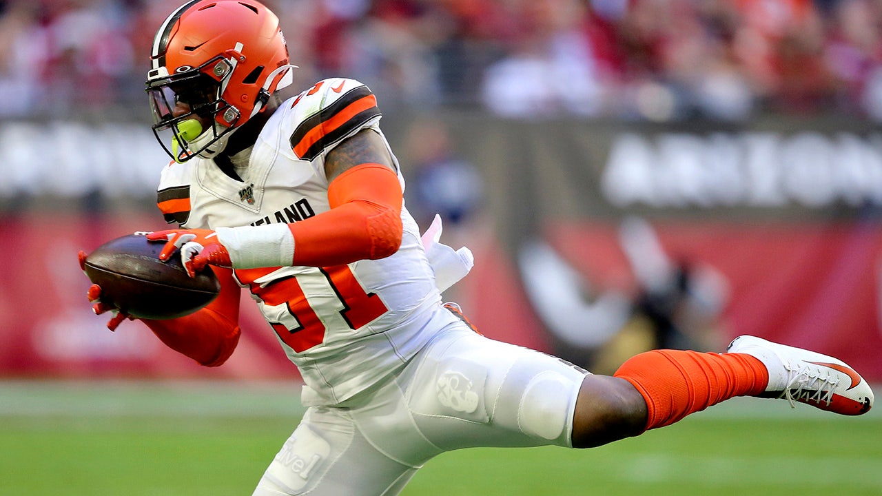 Cleveland Browns rookie Mack Wilson apologizes to fans after team loses,  gets eliminated from the playoffs