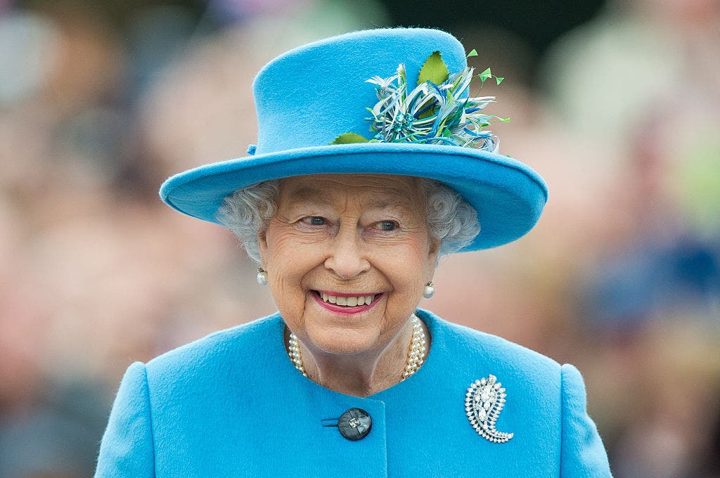 Queen Elizabeth has an intimate 'bubble' of people she counts on during tough times, insider claims | Fox News