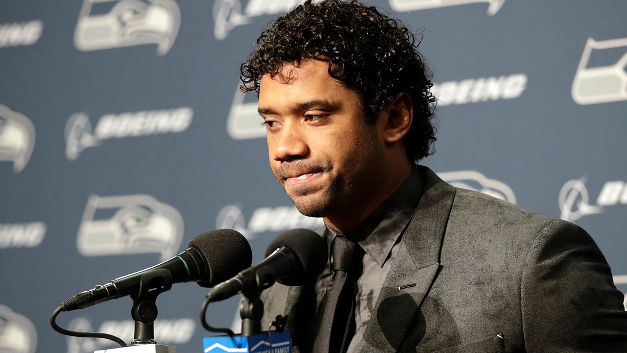 NFL Rumors: Russell Wilson Offered in Trade to Browns in 2018 for No. 1  Draft Pick, News, Scores, Highlights, Stats, and Rumors