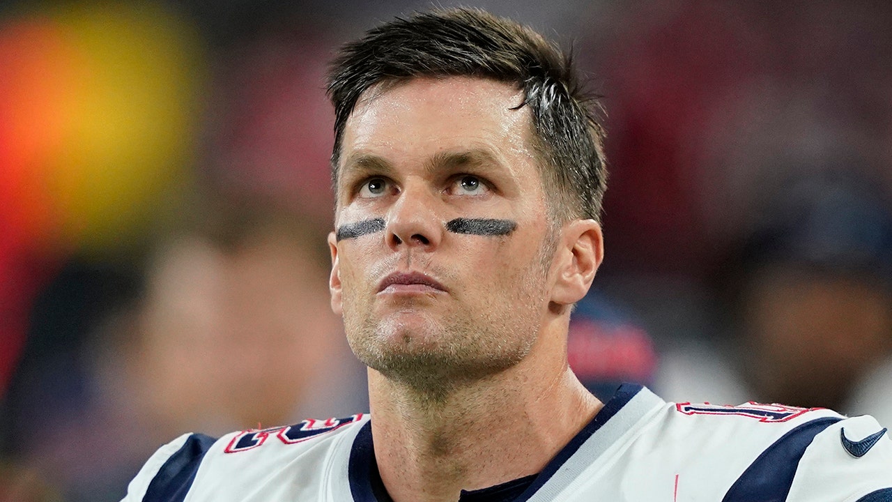 Tom Brady expresses his frustrations with wide receivers vs. Houston Texans:  'We gotta be faster