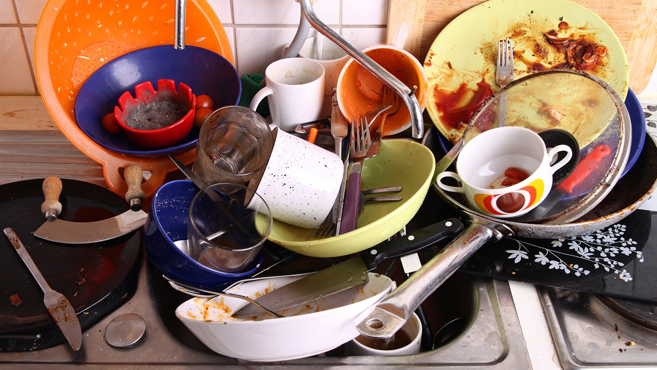 Hate Washing Dishes Here Are 5 Tips For Making It Much Less Of A Pain
