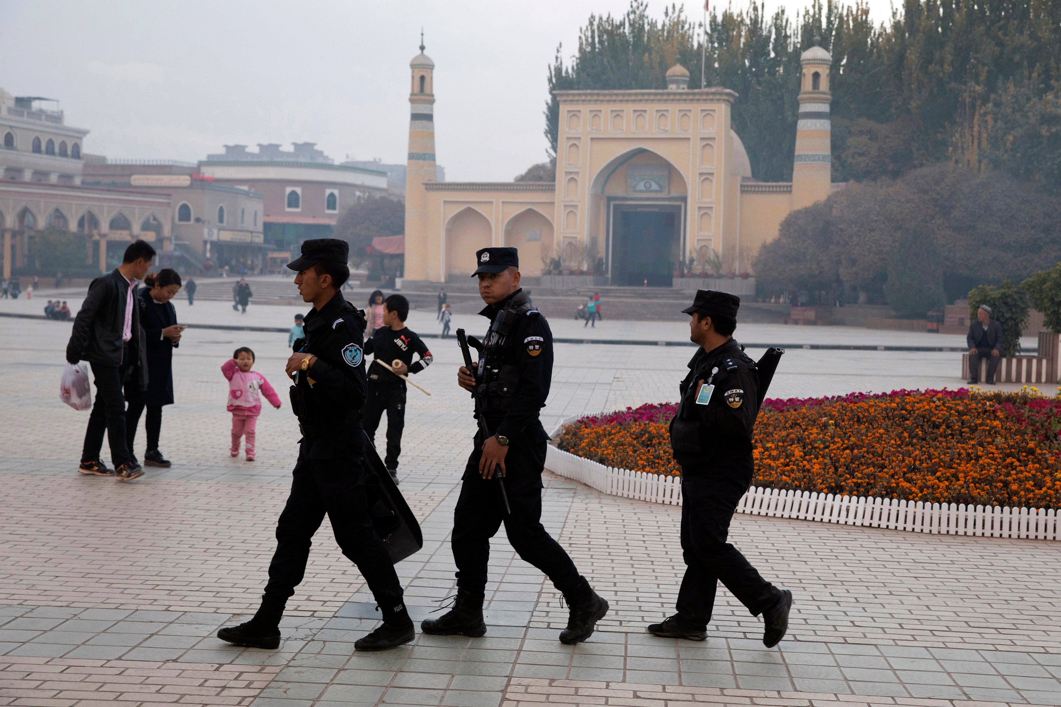 Китай в погоне. Уйгуры в Китае. Синьцзян-уйгурский уйгуры. Уйгуры в Китае Синьцзян. Мусульмане уйгуры.