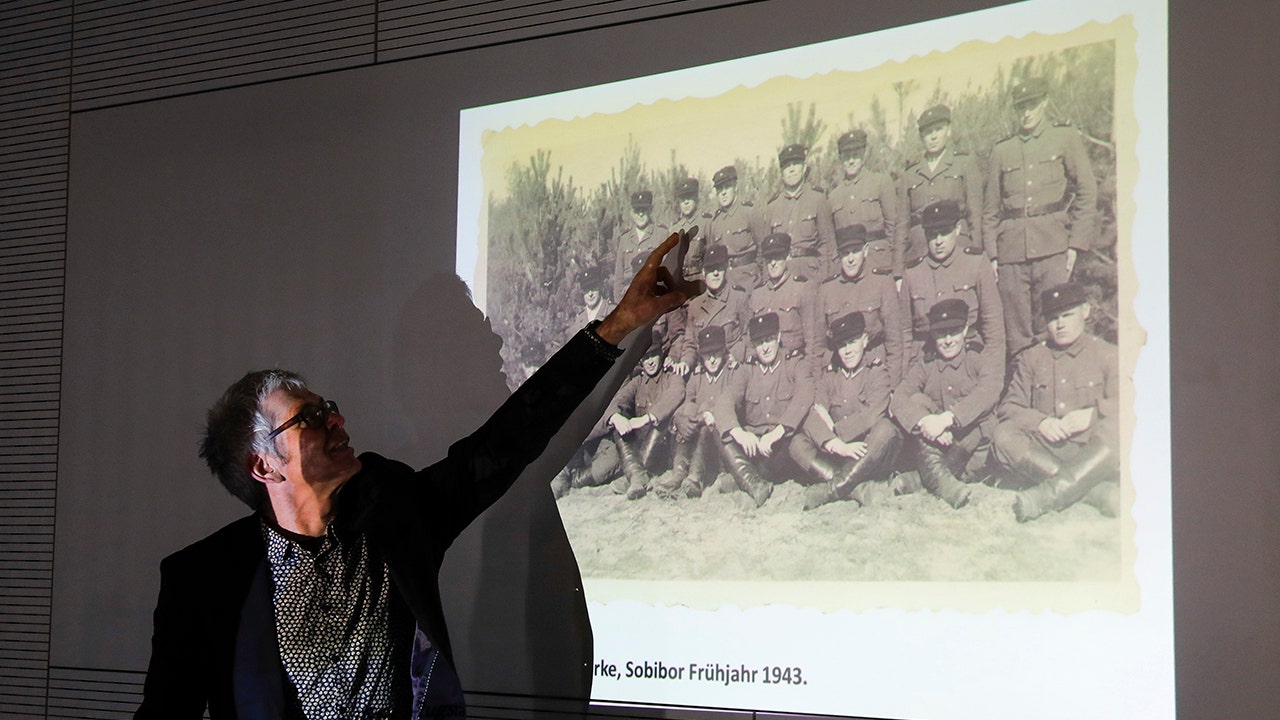 Photos may depict John Demjanjuk as Nazi Sobibor death camp guard ...