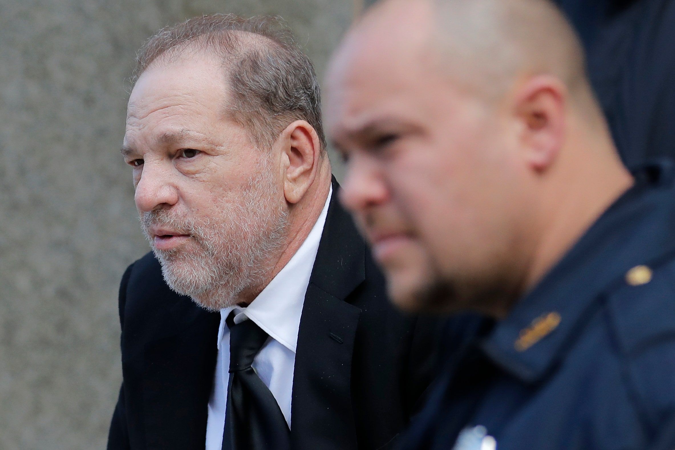 Harvey Weinstein's lawyers attempt to move rape trial out of New York ...