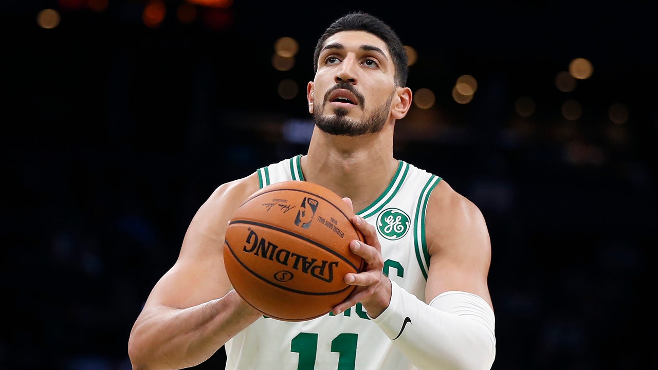 Enes Kanter Freedom: NBA star changes name to celebrate US citizenship -  BBC News