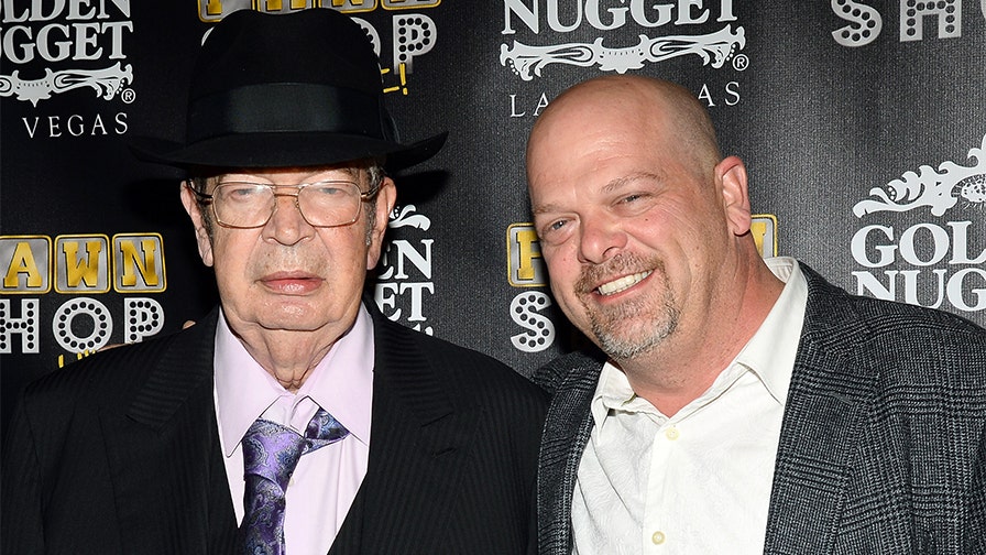 4 Sellers Who Regretted Being On Pawn Stars (And 16 Who Loved It)