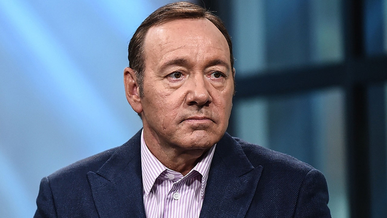 Kevin Spacey accused of groping 'House of Cards' production assistant: report