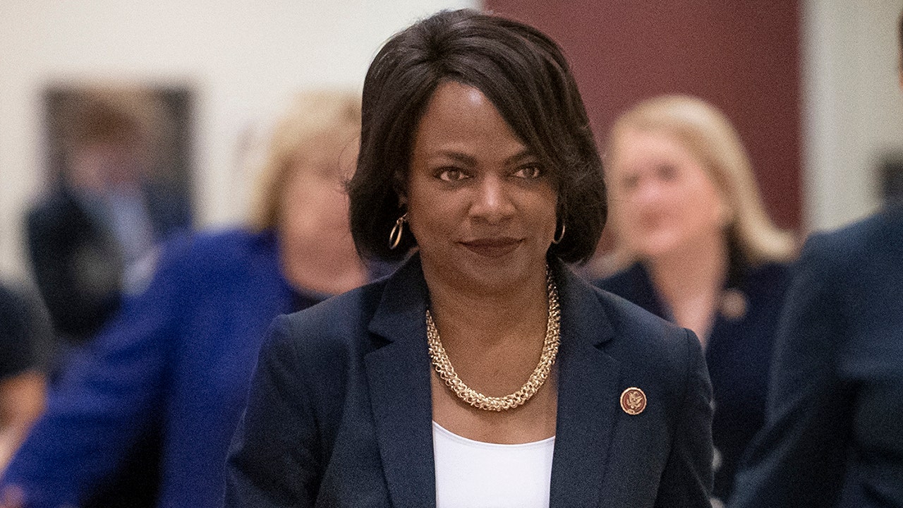 Florida Senate race: Rep. Val Demings, former Orlando police chief, officially kicks off run against Rubio