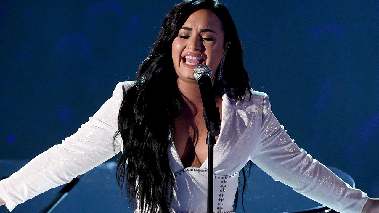 Super Bowl LIV prop bet sets line on Demi Lovato singing national