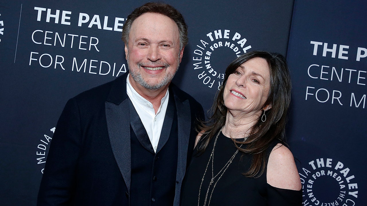 Billy Crystal jokes about the secret to his 50-year marriage: 'I'm  insatiable' | Fox News