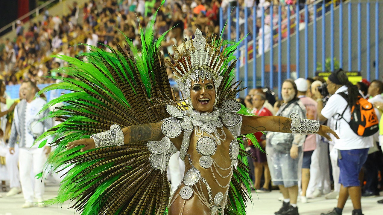 Carnival begins in Rio, but tourists will face contaminated water - Fox News