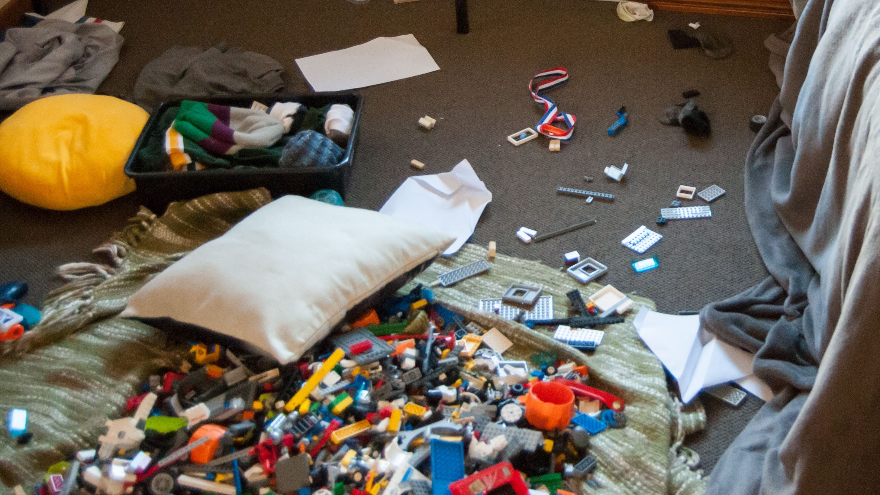 Trending Lifestyle Mom Shares Photo Of Teenage Son s Messy Bedroom On 
