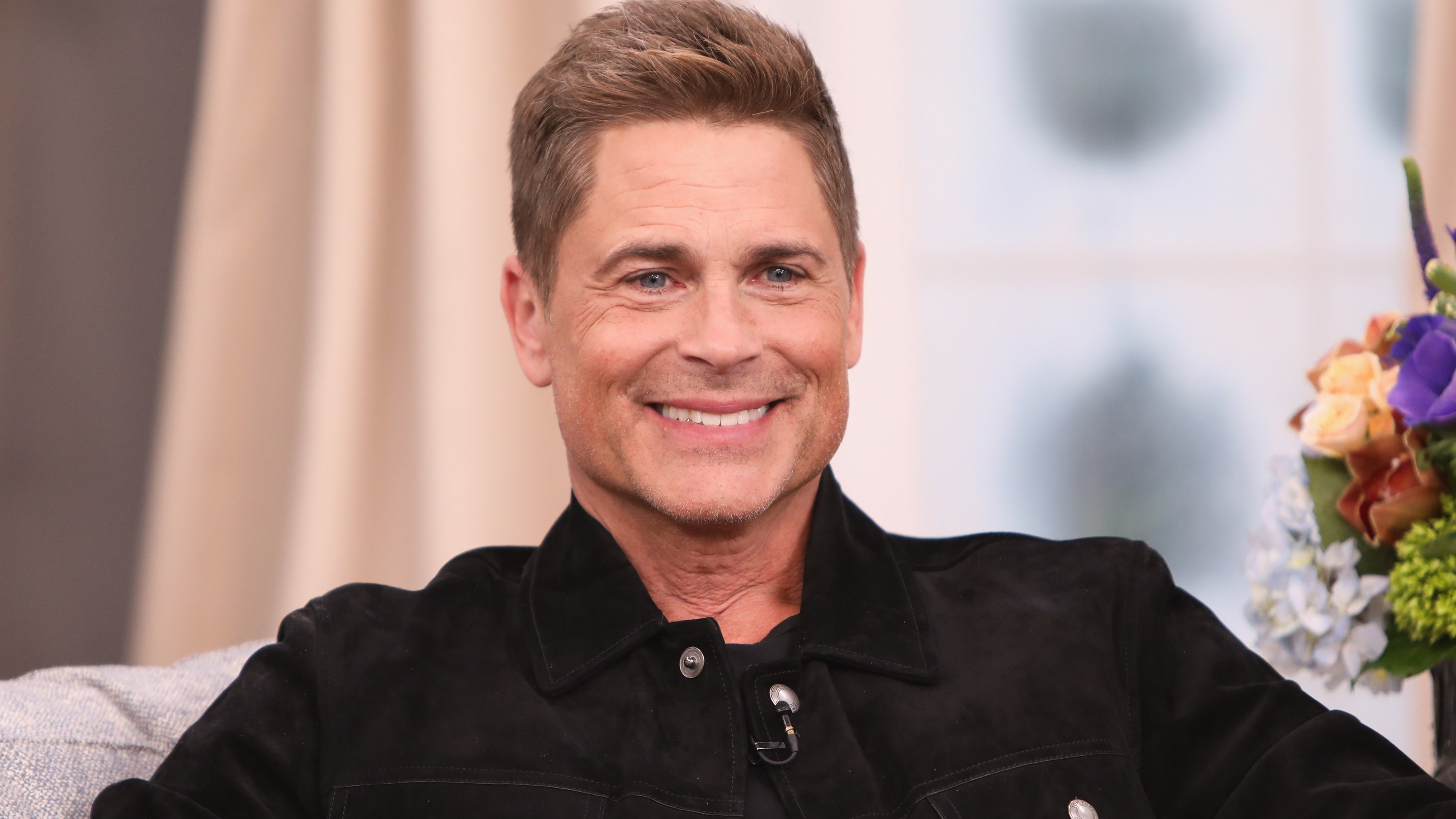 Rob Lowe celebrates 31 years of sobriety: 'I want to give thanks'