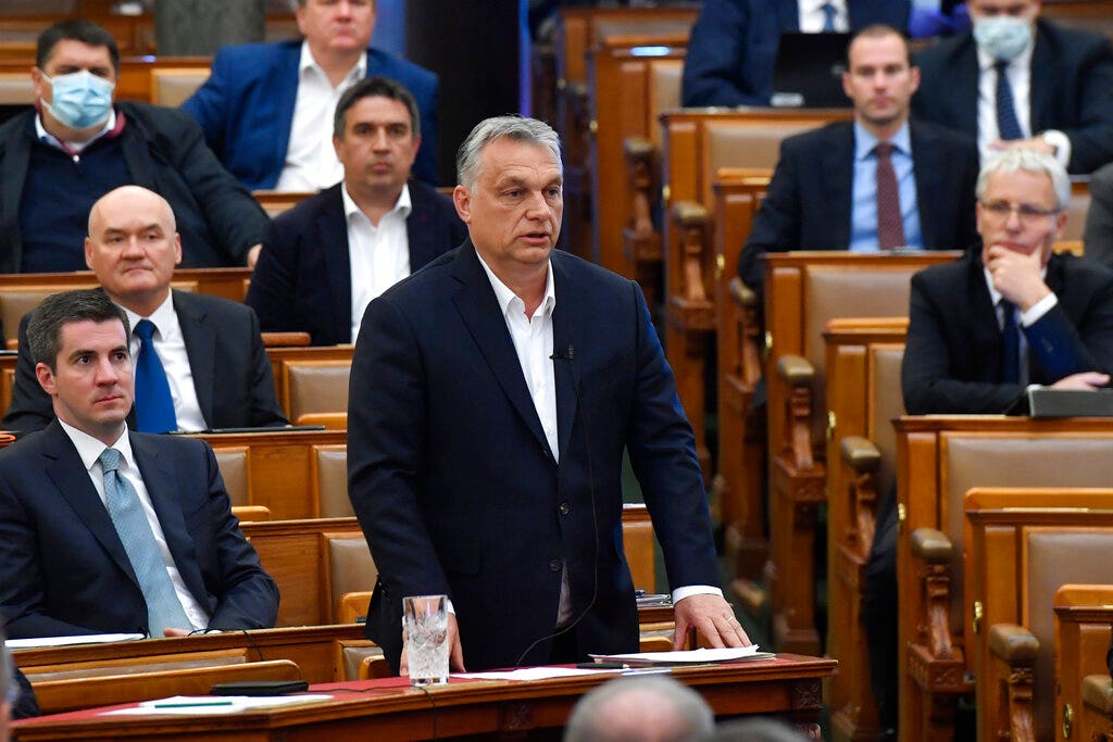 Ungārijas premjerministrs saka, ka Eiropas valstis ar “jauktu rasi” vairs nav valstis