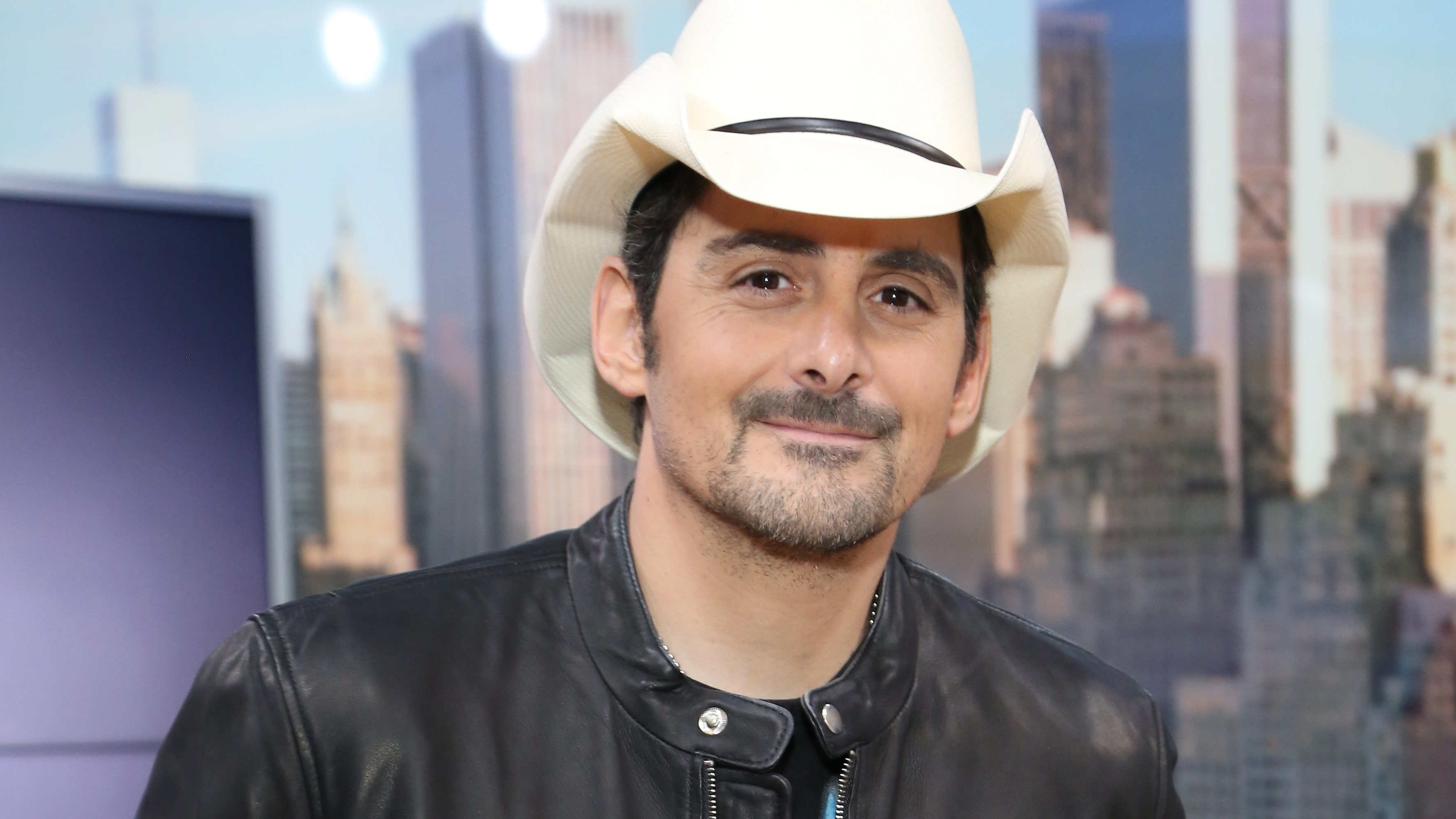Brad Paisley sends a generous gift to the victim of the Christmas attack in Nashville: ‘I’ll keep it forever’