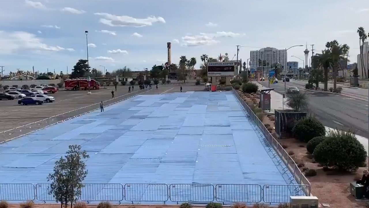 Las Vegas parking lot turned into temporary homeless shelter after