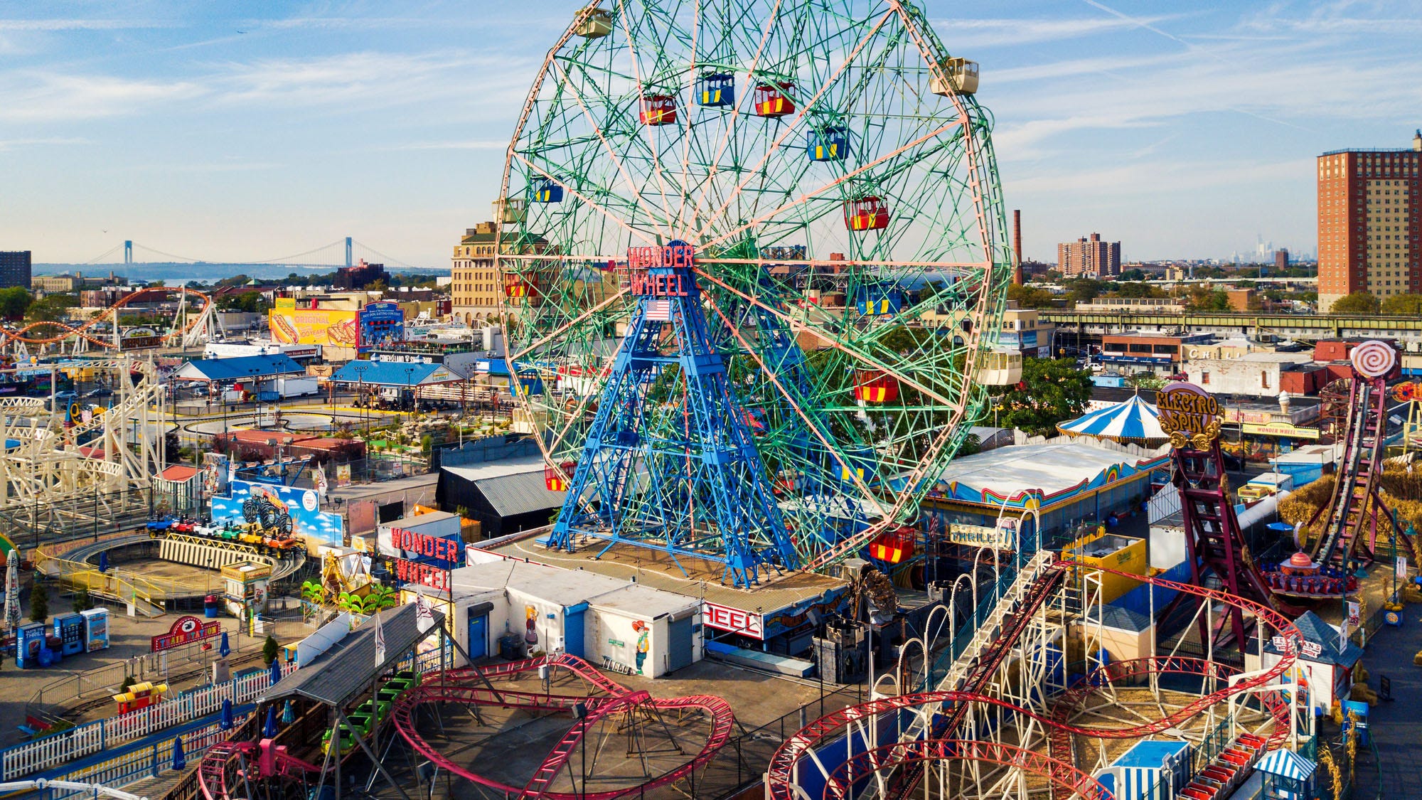 top 10 biggest amusement parks in the world by area