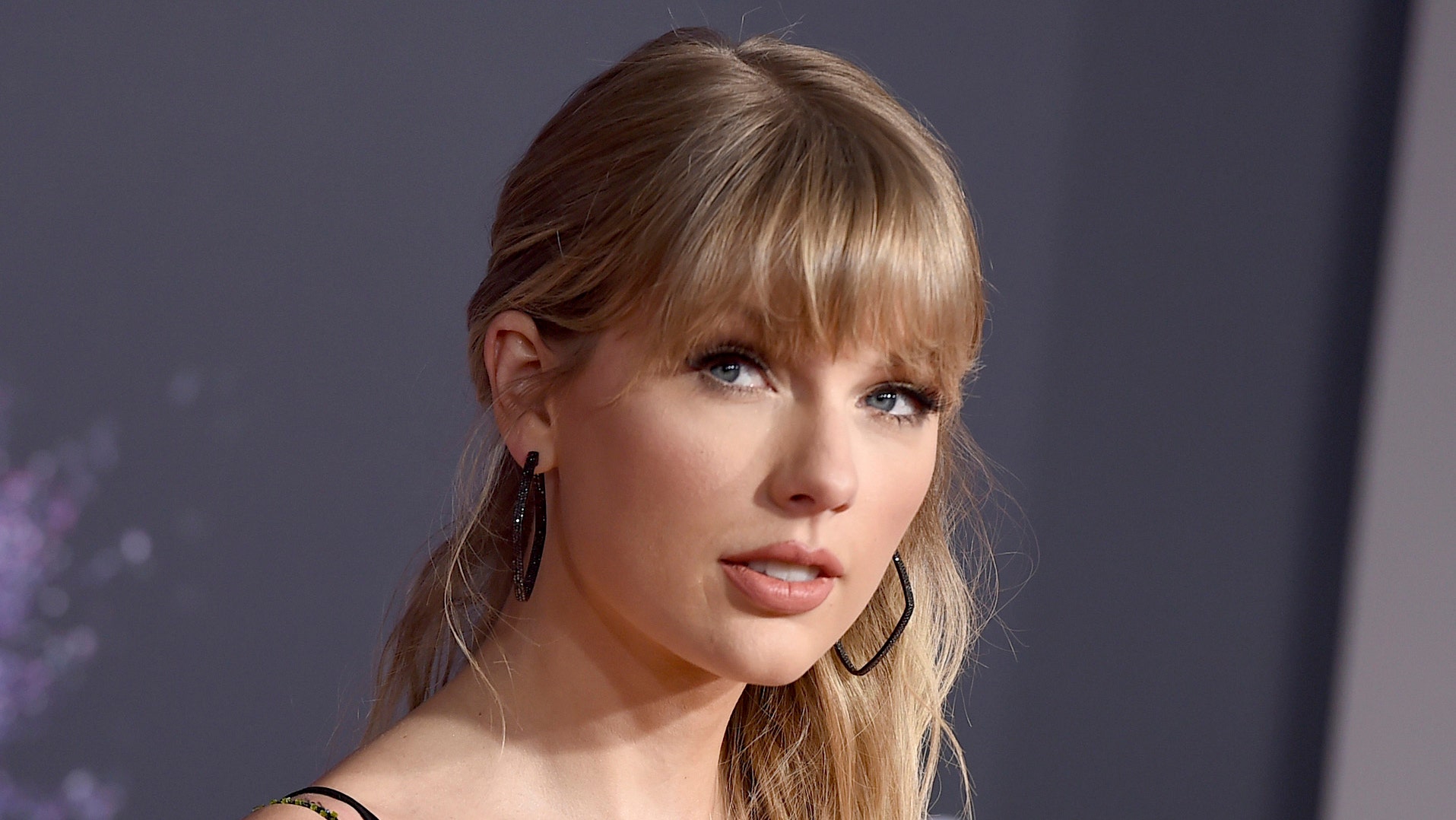 Taylor Swift Sent Kobe Bryant's Daughter a 'Folklore' Cardigan