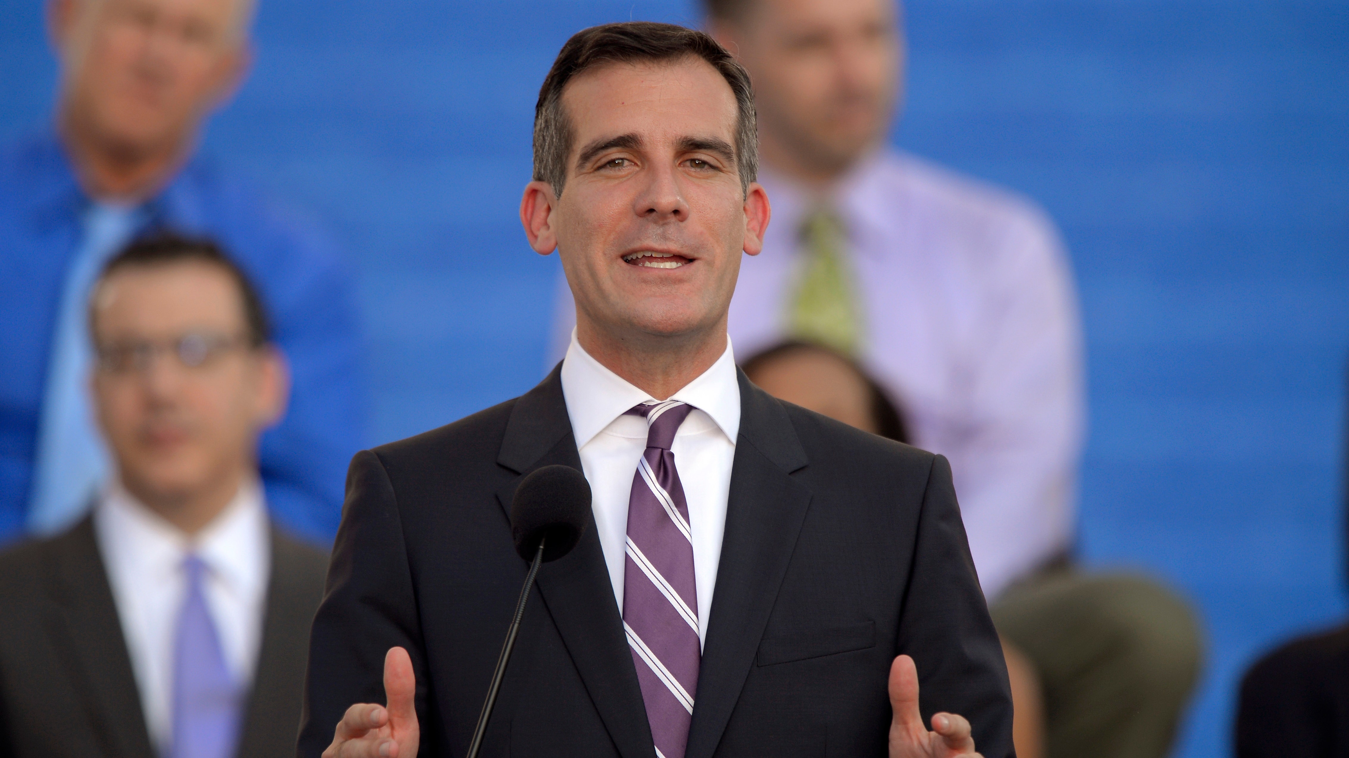 LA Mayor Garcetti calls for National Guard help: 'This is no longer a protest. This is destruction' - Fox News