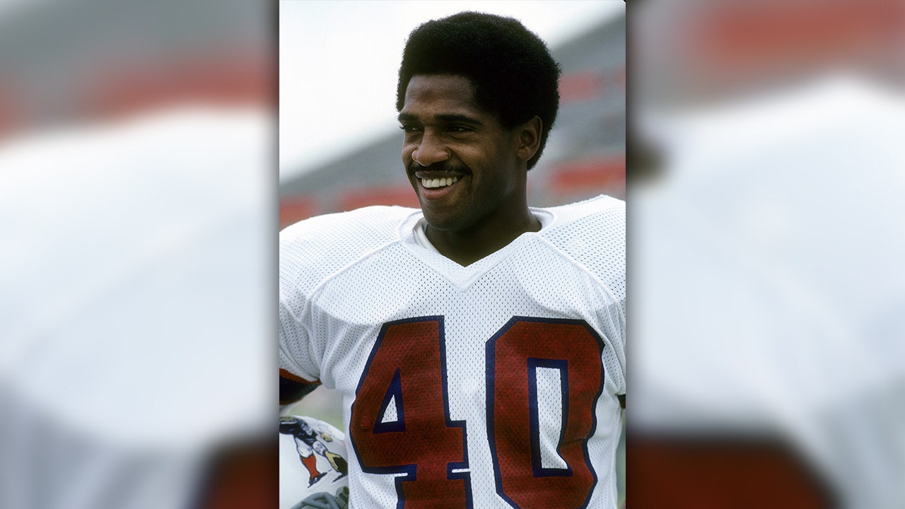 Today in Pro Football History: Rookie of the Year: Mike Haynes, 1976