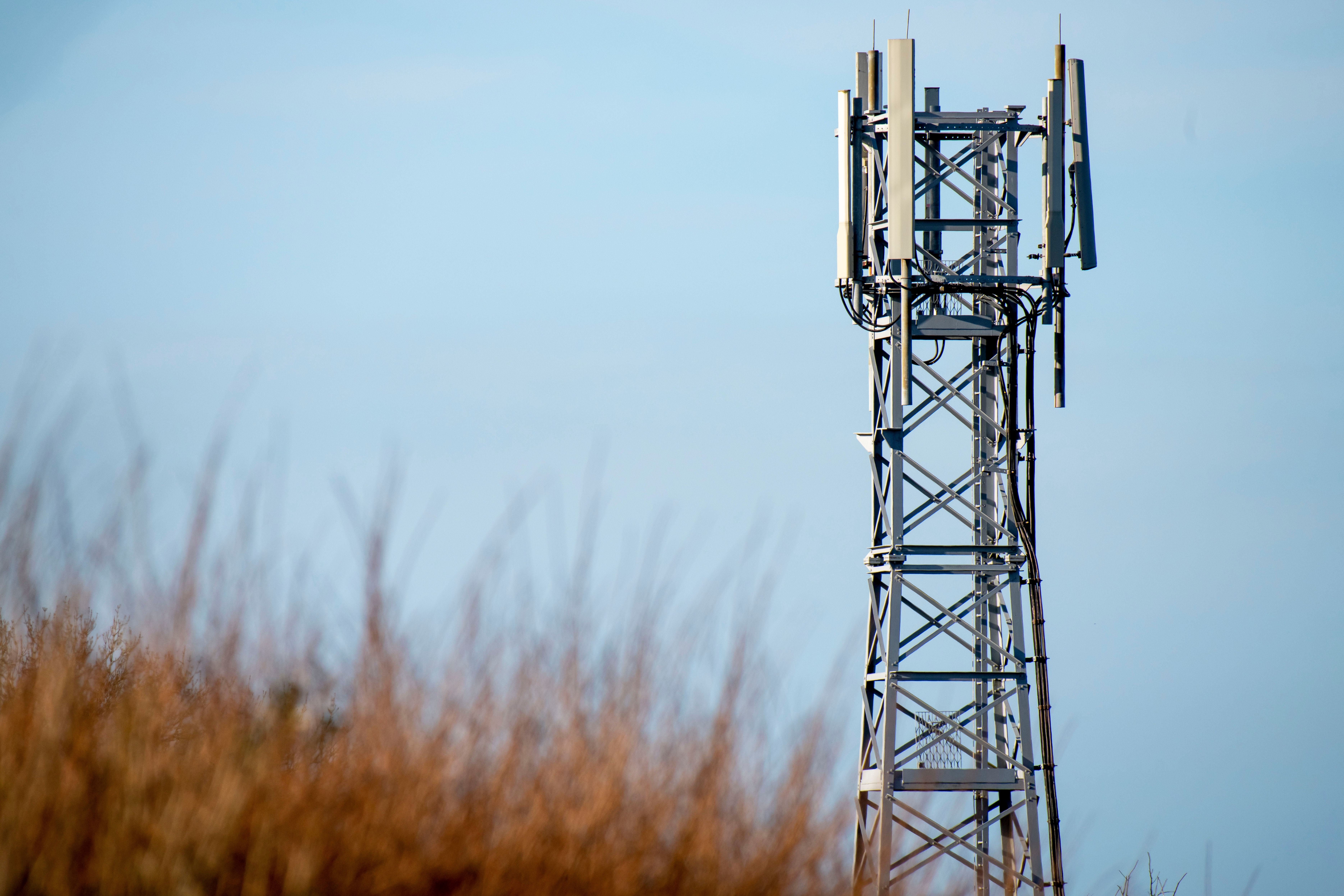 Связи в фотографии. Сотовые вышки 5g. Вышки 5g в Ревде. Вышки 5 Джи в Москве. Телефонная вышка 5g.