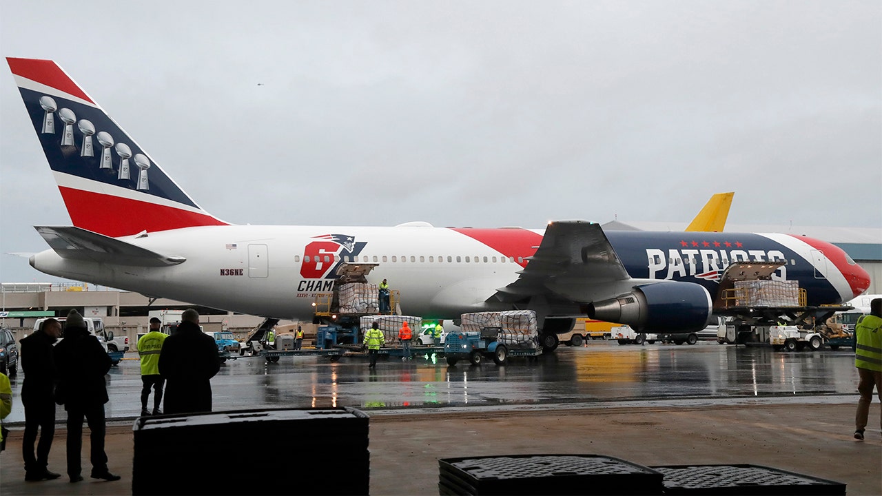 New England Patriots plane flying 1.2 million N95 face masks to Boston from  China - CBS News