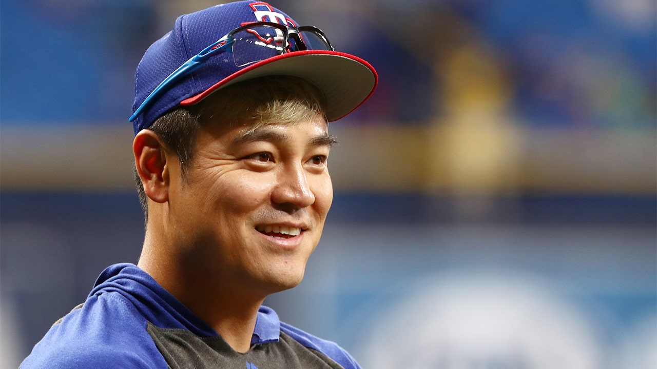Texas Rangers' Shin-Soo Choo steps up to plate during coronavirus pandemic