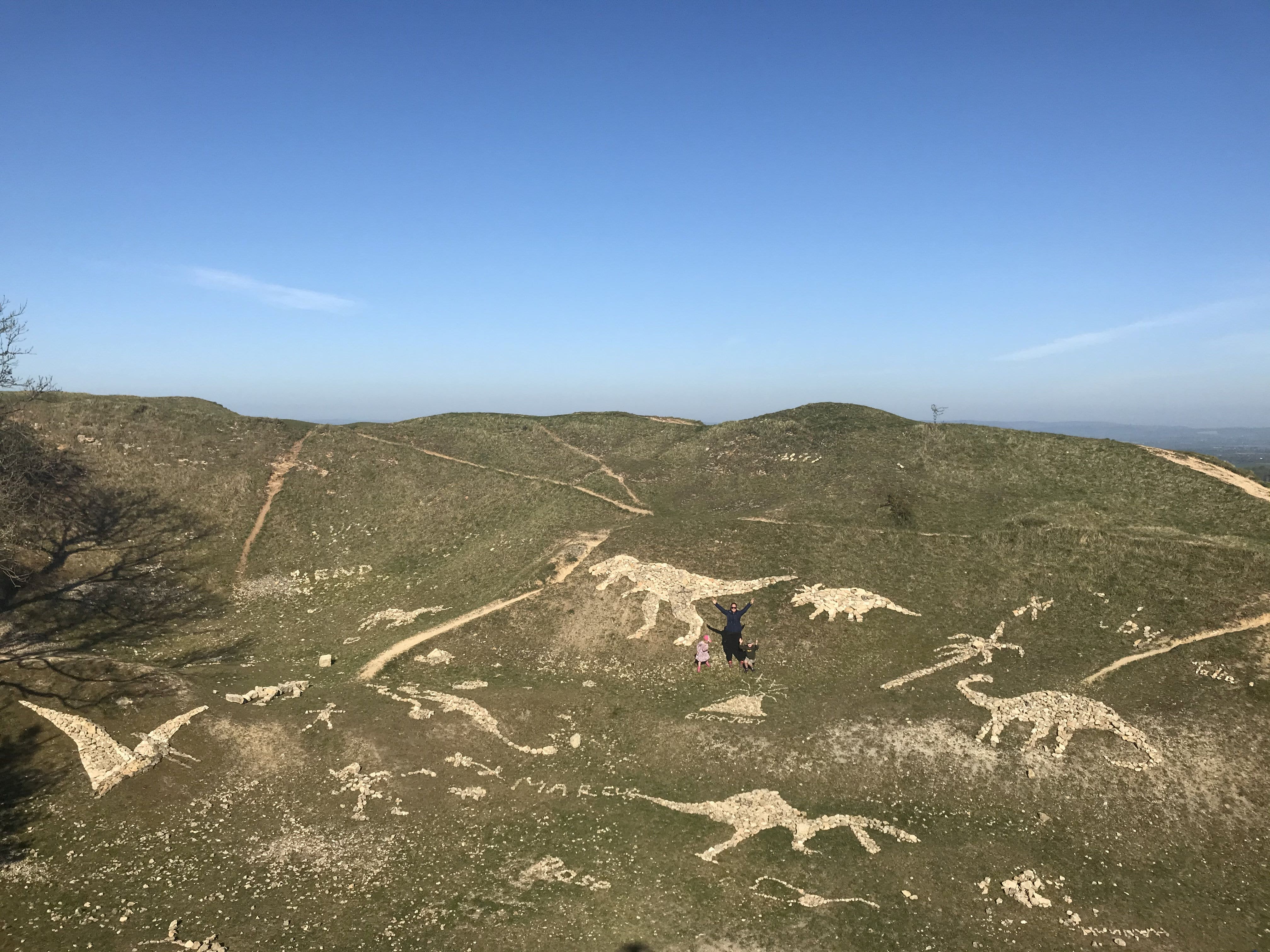 Family creates dinosaur sculptures during coronavirus social distancing