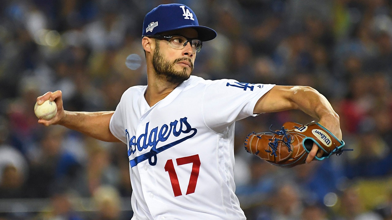 Dodgers pitcher Joe Kelly's at-home workout goes awry