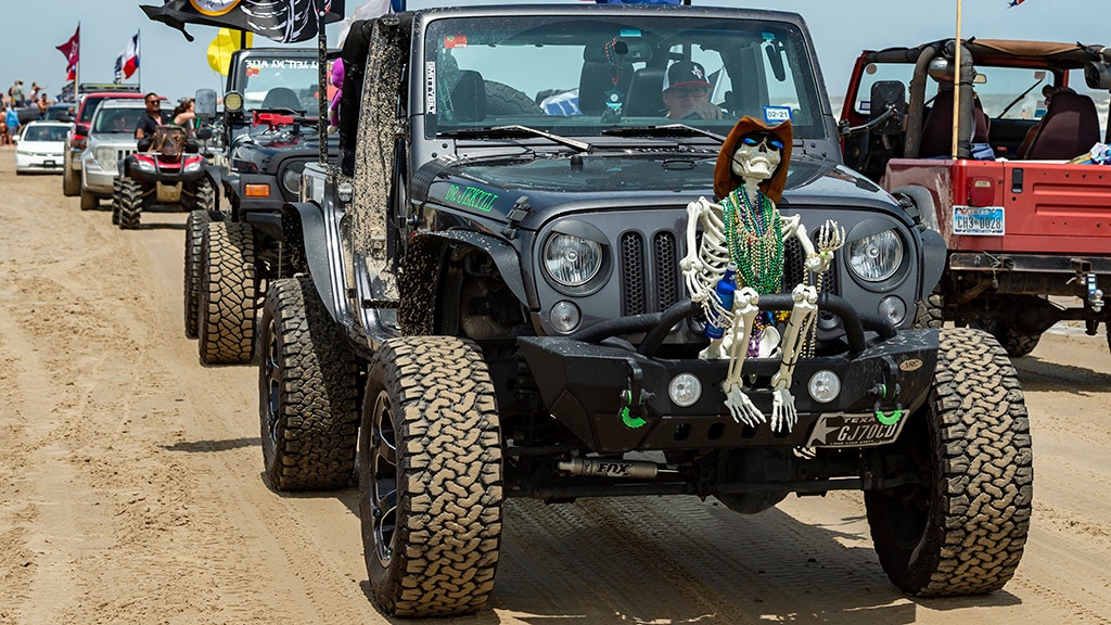 Texas' 'Go Topless Jeep Weekend' ends in nearly 100 arrests