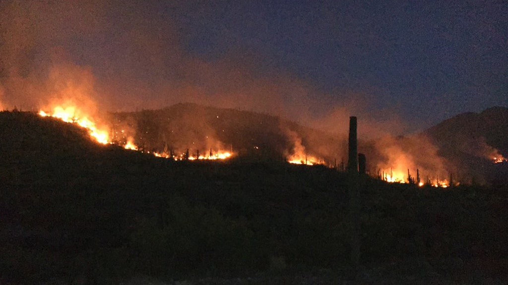 Arizona wildfire near Phoenix grows to 1,500 acres, hundreds evacuated