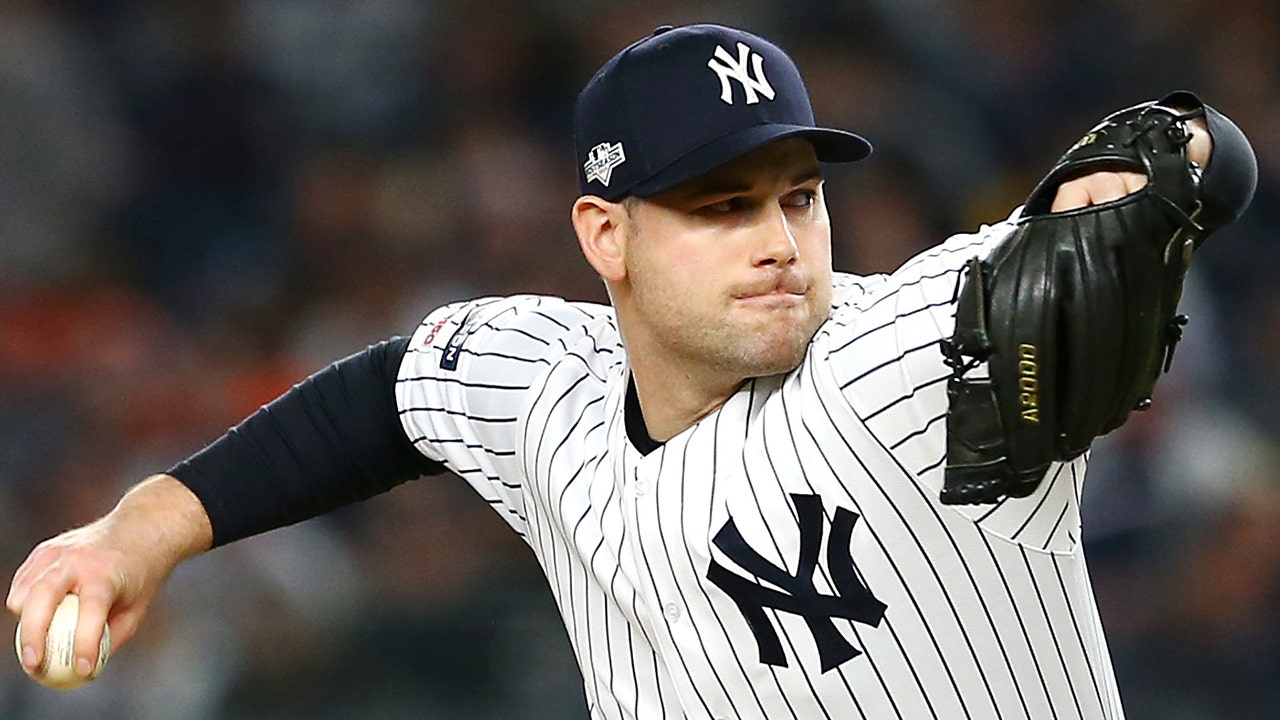 Adam Ottavino signs with the Yankees 