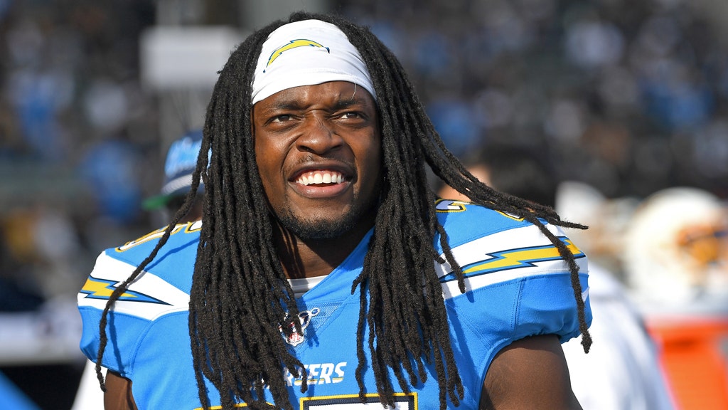 Chargers News: Melvin Gordon doesn't mince words on state of RB position -  Bolts From The Blue