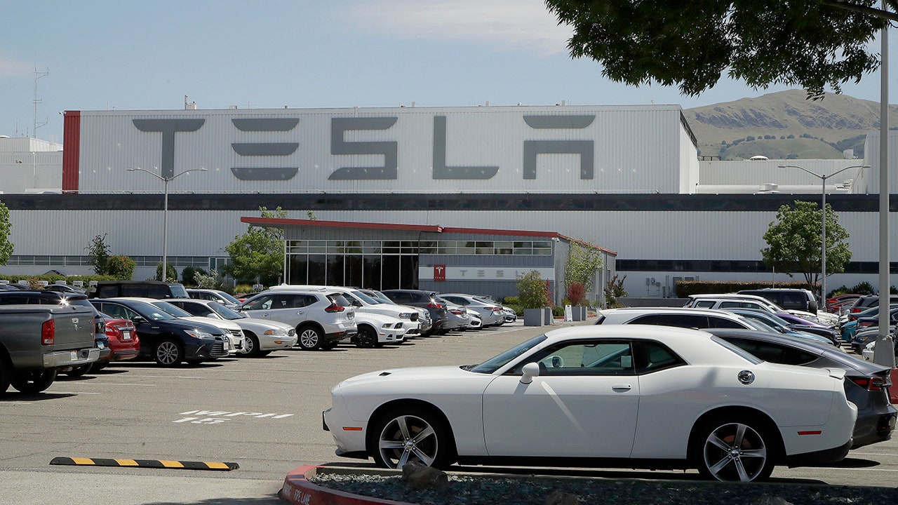 California Tesla factory death deemed suspicious, homicide detectives investigating
