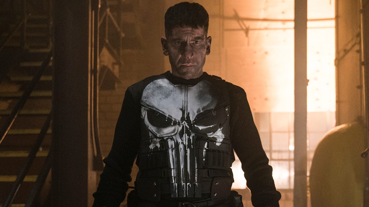 Marvel's the Punisher Lays the Beatdown on Cops Who Use His Skull