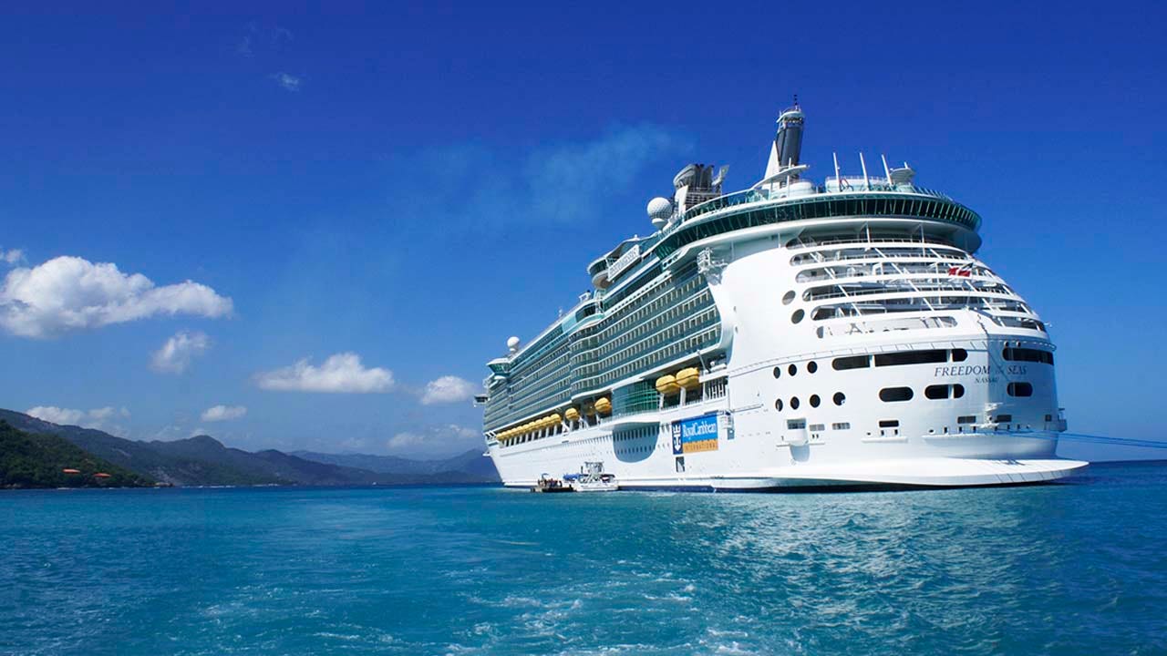 CDC lifts no-sail ban for cruise ships, but passengers won't be allowed