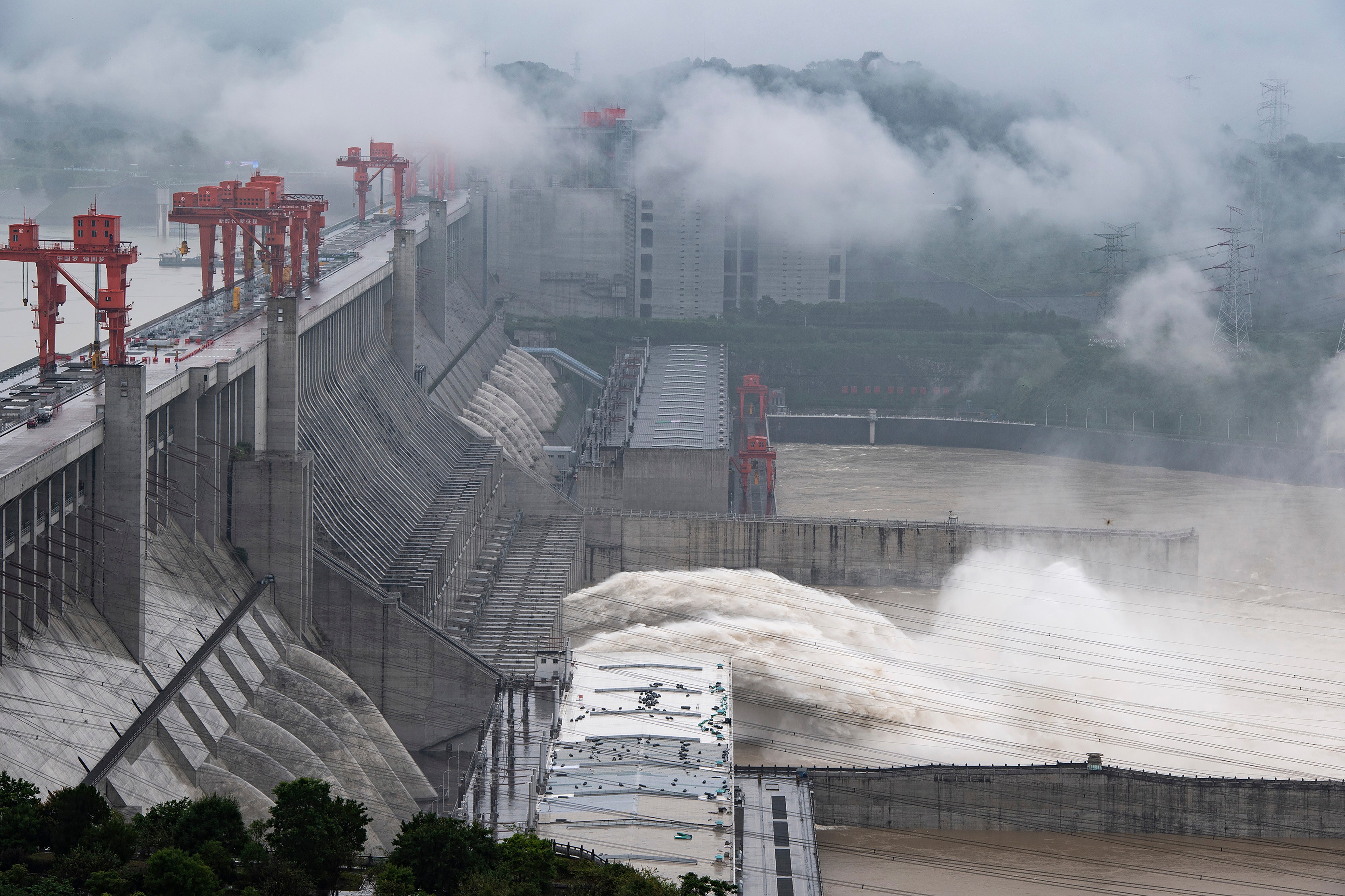 Three gorges dam. Три ущелья ГЭС. Плотина «три ущелья» (three gorges dam), Китай. Три ущелья ГЭС Янцзы. Китайская ГЭС "Санься".