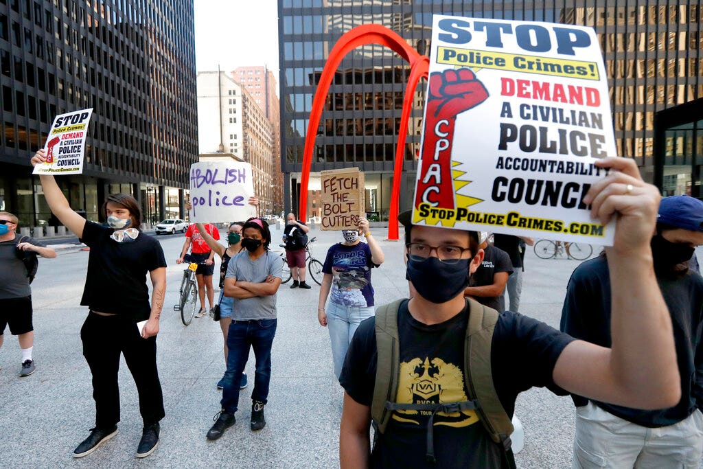 Chicago groups ask judge to block Trump from sending federal agents to ...