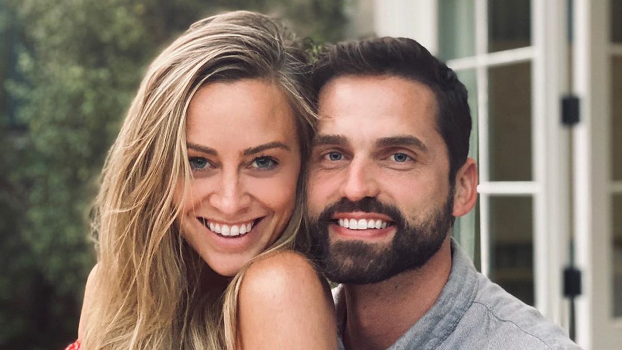 Love Is Blind' star Jessica Batten introduces new boyfriend, reveals they've  been dating for 4 months | Fox News