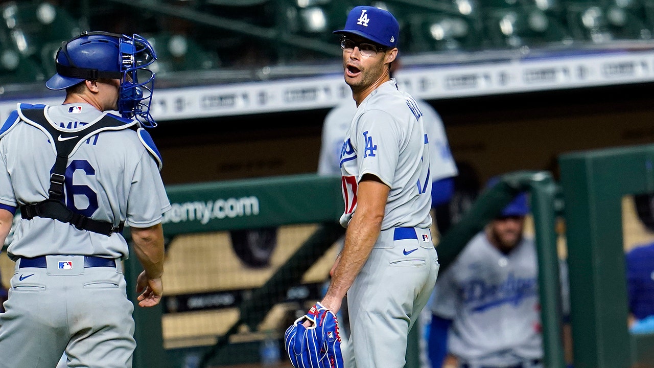 Dodgers reliever Joe Kelly on his 'wild' night against the Astros 