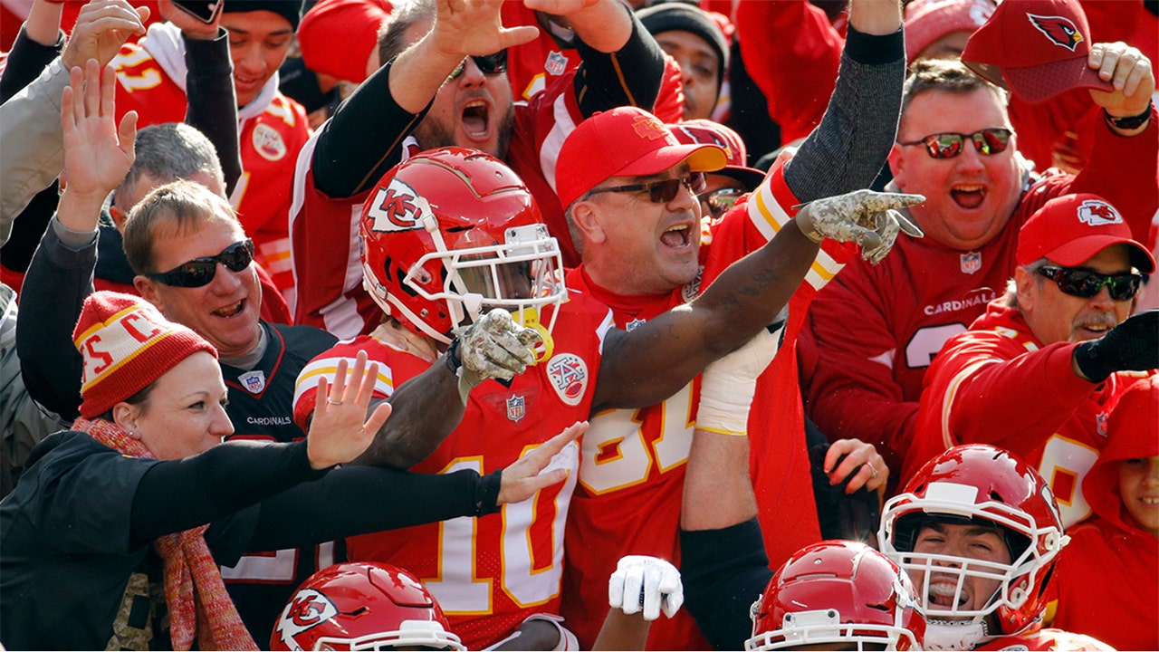 Chiefs to reduce capacity to 22% at Arrowhead; tickets go on sale