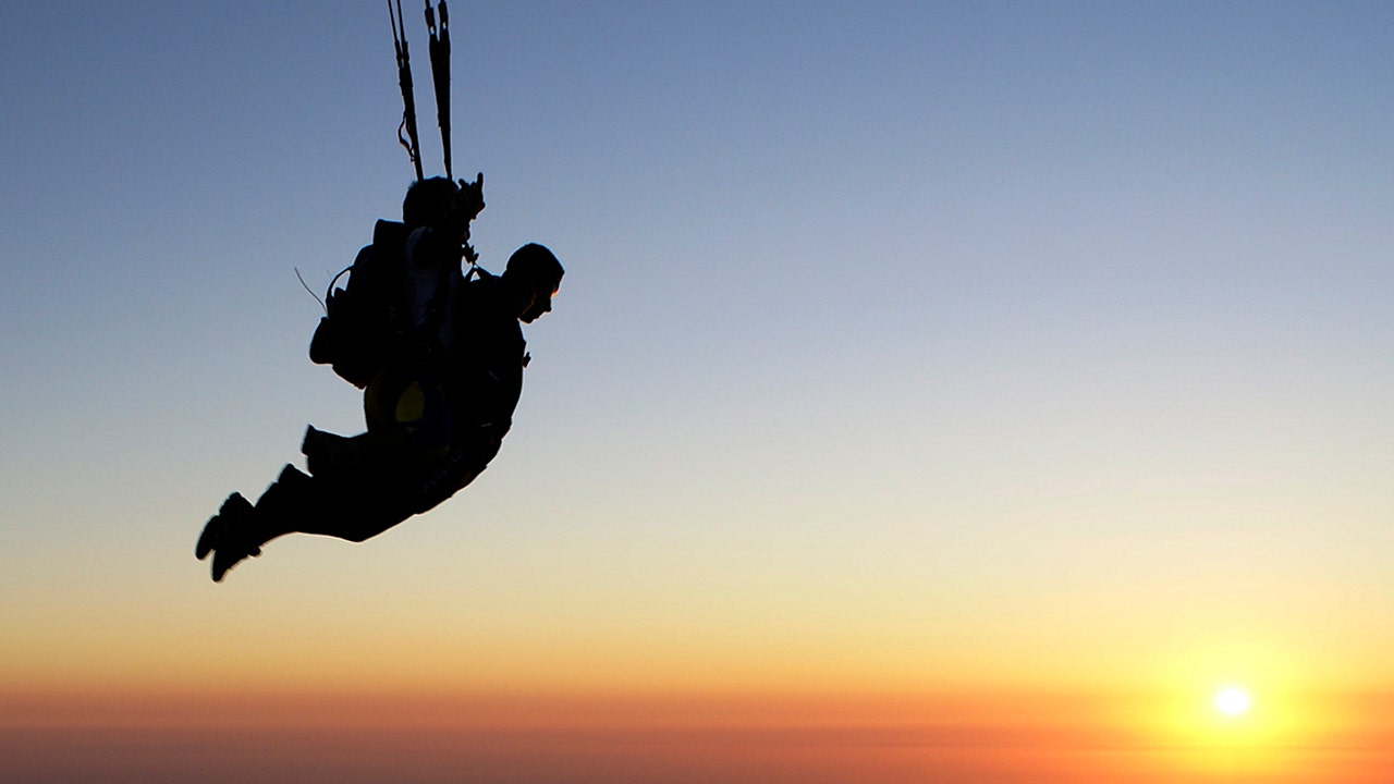 A 103-year-old man from central Texas has qualified for the Guinness Book of World Records as the oldest tandem skydiver.  Al Blaschke took the 14,00