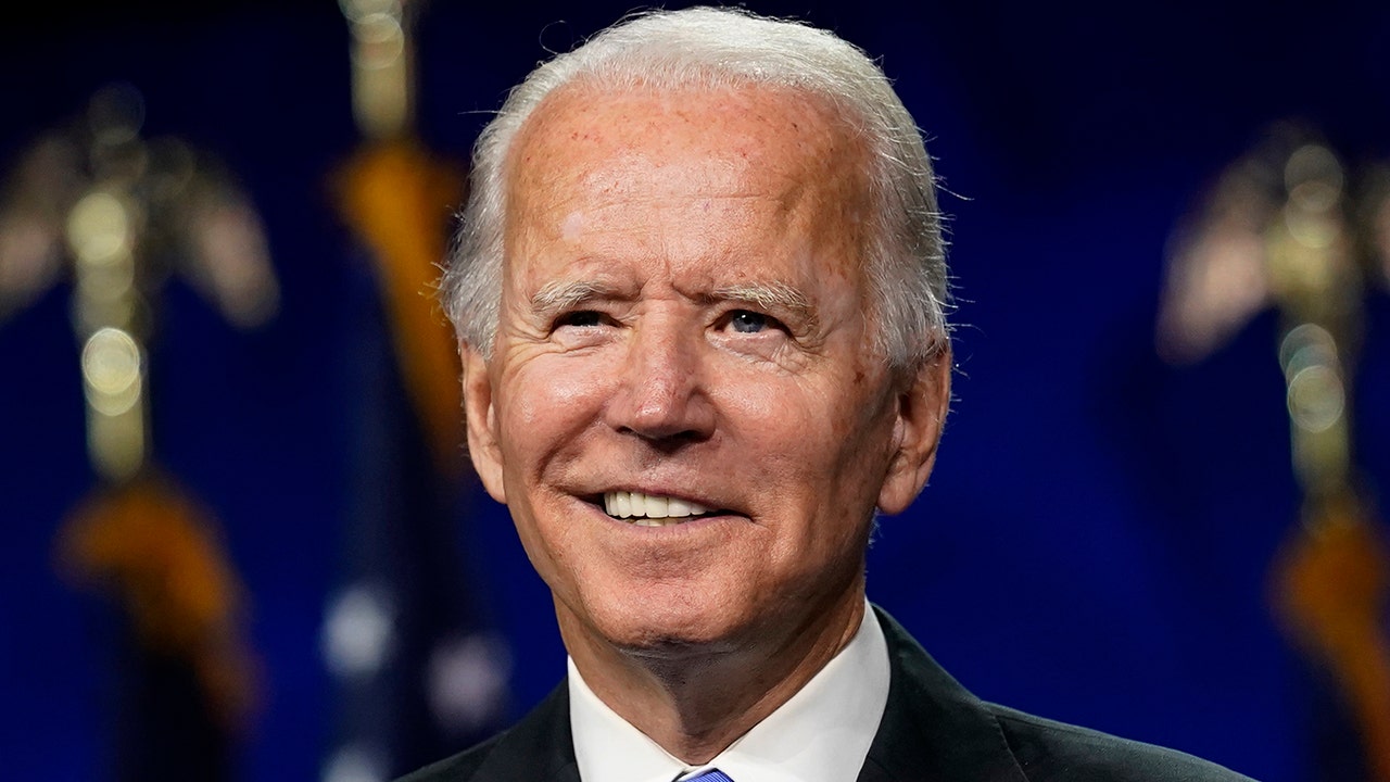 FOX NEWS: Biden mocks Trump campaign with tweet touting 'earpiece and performance enhancers' ahead of debate Joe Biden had some fun at the expense of the Trump campaign after a lengthy exchange about proposed debate rules ahead of the first showdown between the Democratic nominee and President Trump.  Politics https://ift.tt/2Z9SUyf September 30, 2020 at 06:03AM